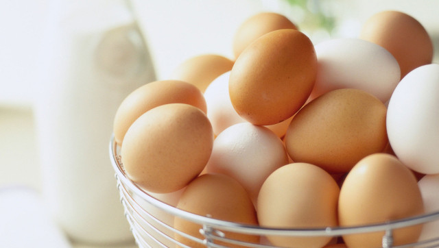 Brown Eggs Vs. White Eggs: 3 Differences You Should Know