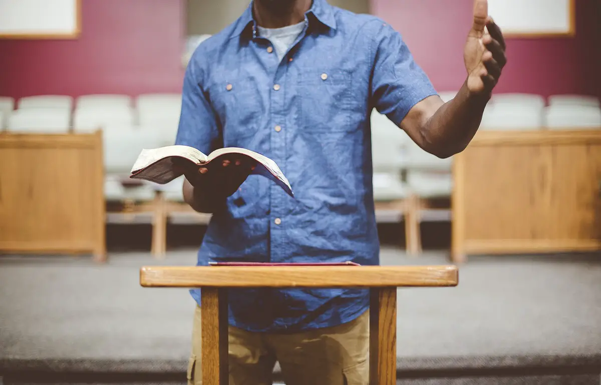 Difference Between Preaching and Teaching