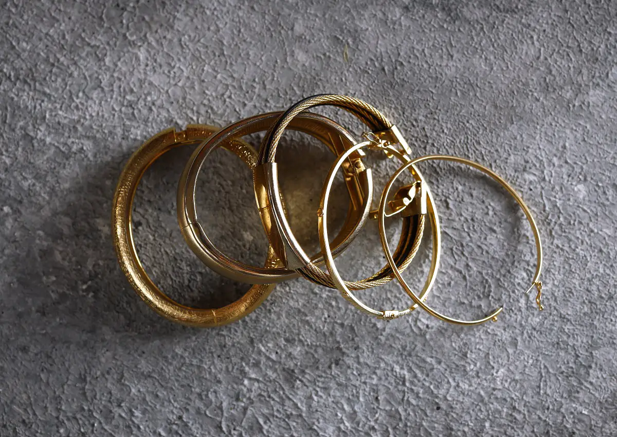 Difference Between Gold-Filled and Gold-Plated Jewelry