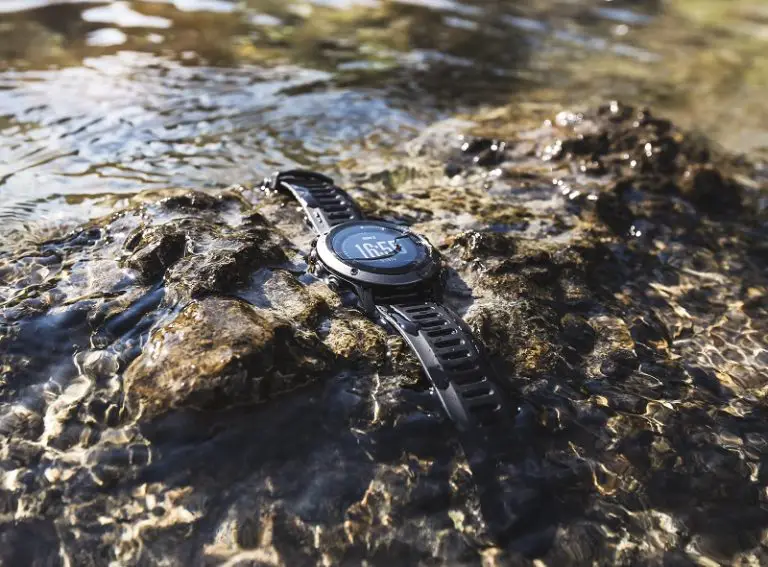 what-s-the-difference-between-waterproof-and-water-resistant